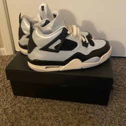 Air Jordan 4 Retro