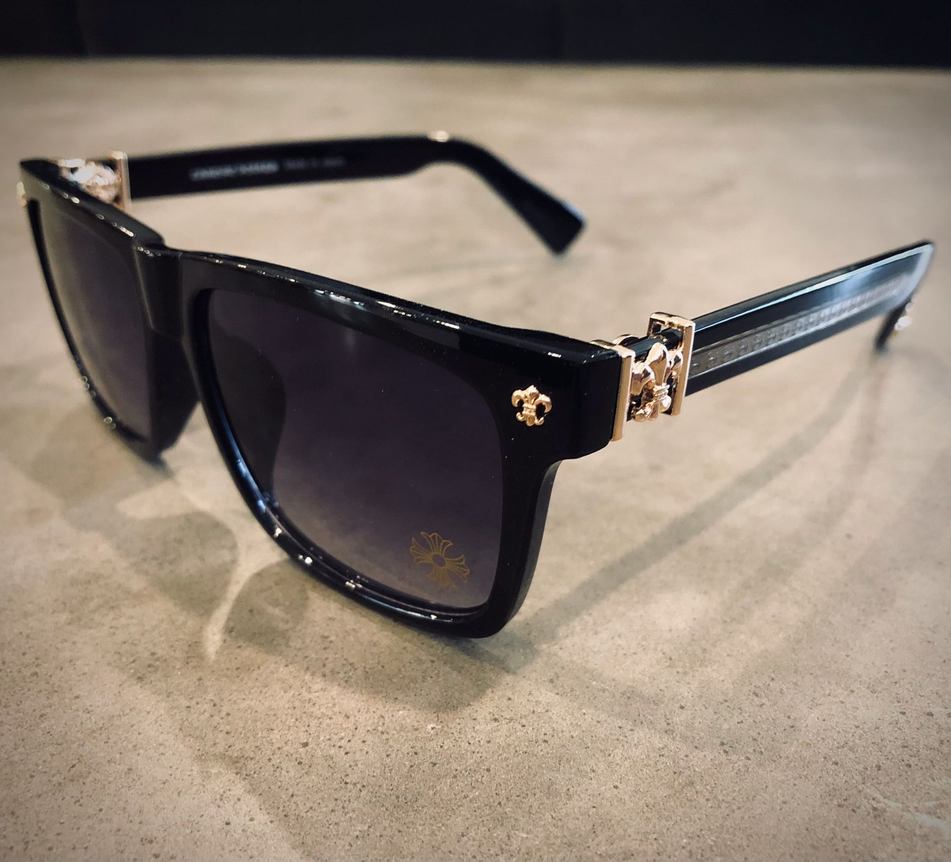 Chrome Sunglasses Hearts Black Gold Fleur Logo Stamps Glasses Shades