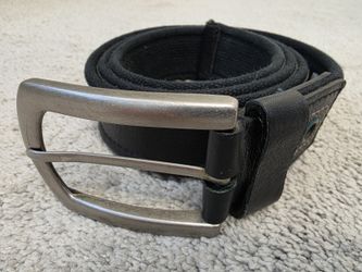 Fossil Men's Black Genuine Leather Belt Silver Buckle 47" Long MB6502B001