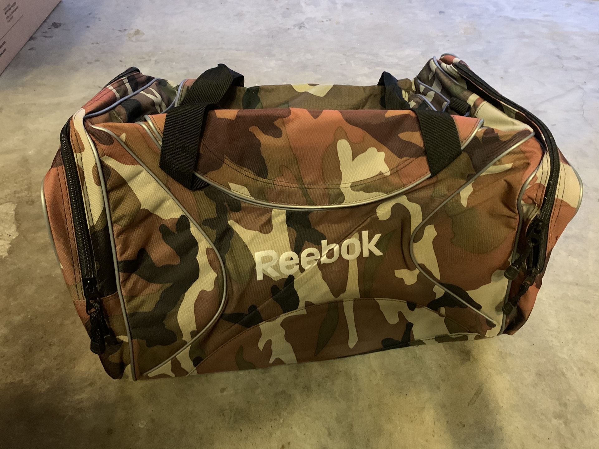 NEW Reebok Camouflage Duffle Bag