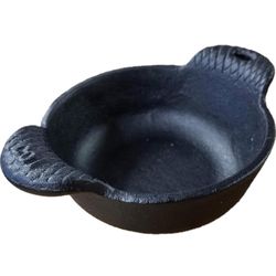 Cast Iron Ramekin Bakeware Bowl Set of 2 by Carver's Olde Iron, 4 1/2" x 1 1/2", 12 Oz Capacity@Kit-264
