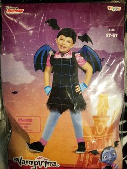 Vampirina costume