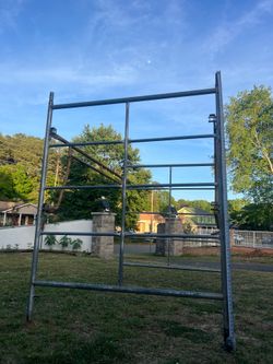 Heavy-duty scaffolding — solid iron — Price: 200