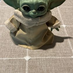 Baby Yoda - Interactive 