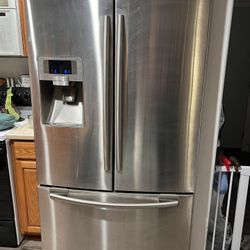 FREE Samsung Fridge - Does Not Cool 