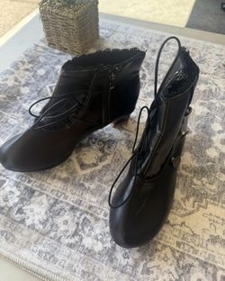 Ankle boots