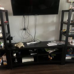 Living Room Table And Towers