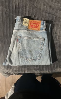 Levis 501s 34W By 32L Straight Leg