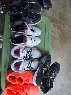 Nike shoes lot