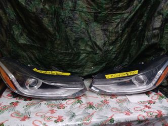 2017-21 chevy trax L&R headlight pair