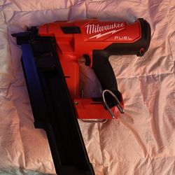 Milwaukee Fuel 21 Framing Nailer Gun Never Used