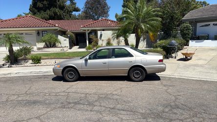 1998 Toyota Camry 100, 500 miles 4 cyl grey 4-door