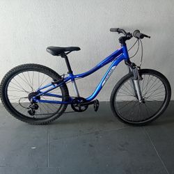 ƁICYCLE SPECIALIZED 7 SPEED BRAND NEW 