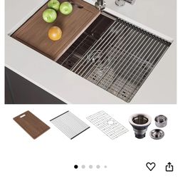 Horow 30” Workstation Undermount Kitchen Sink