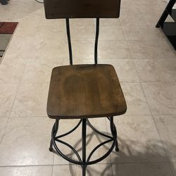Adjustable Height bar stool