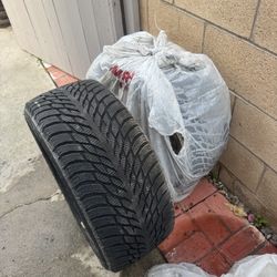 255/45/18 Nokian Tyres Used