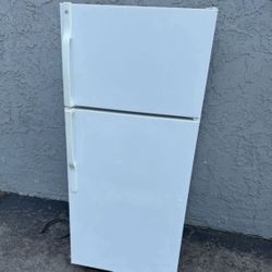 Household Refrigerator Fridge Freezer Great For Garage