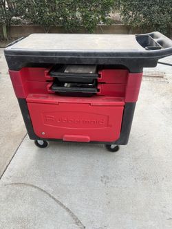 Rubbermaid Utility Cart For Sale