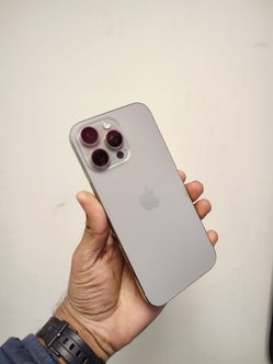 iPhone 16 Pro Max 256GB Unlocked excellent new condition- On Special Cash deal $899