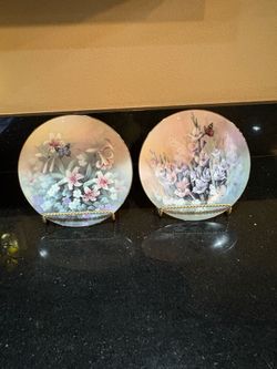 Knowles Limited Edition Collector Plates – Tan Chun Chiu – Set of 2
