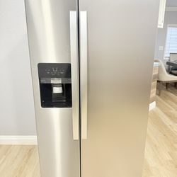 Whirlpool 24.5-cu ft Standard-Depth 36-in Wide Side-by-Side Refrigerator with Ice Maker ,Water and Ice