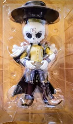 Brand new Kidrobot Skullsinger Blonde Edition signed by original artist "Huck Gee"