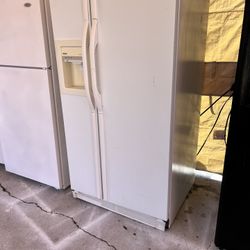 Kenmore Refrigerator 