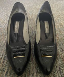 VTG Rodolfo Valentino Embossed Black Heels Pumps Sz 8