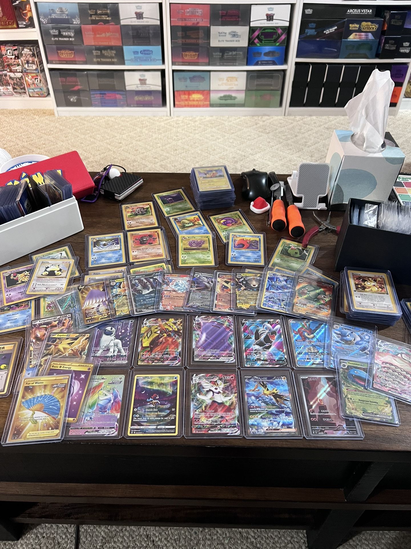 Large Pokémon collection Over 2k Cards