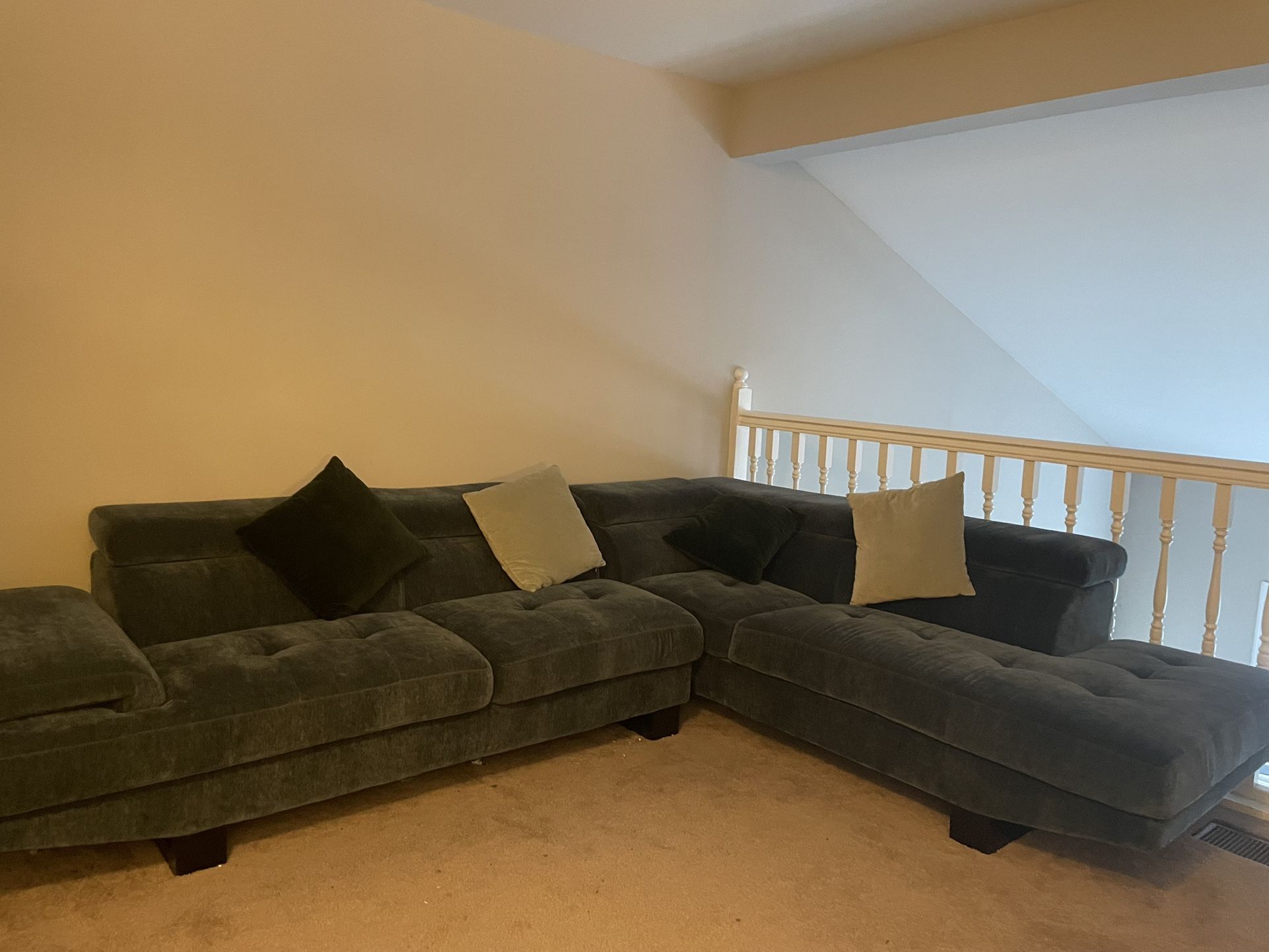 Like-New Sofa – Hardly Used, Great Deal!