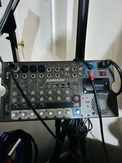 Samson Expedition XP1000 Portable PA System with Bluetooth