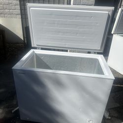 Sm/med Deep Freezer 