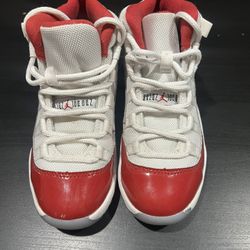 Air Jordan Retro 11 cherries 