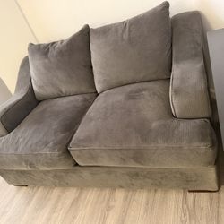 Love Seat Priced To Sell Pickup La Mesa 