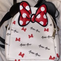 Loungefly Minnie Mouse Mini backpack