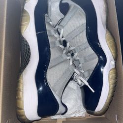 Jordan 11 Georgetown Low Size 9.5