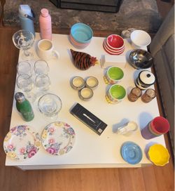 Lots of kitchenware $1-$5