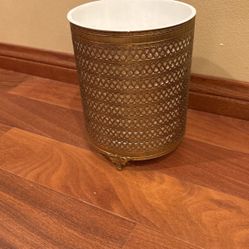 Trash Can Vintage