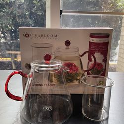 Glass Teapot + Infuser