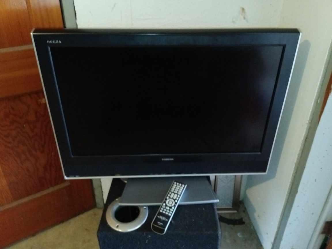 34" Toshiba Flat Screen Tv