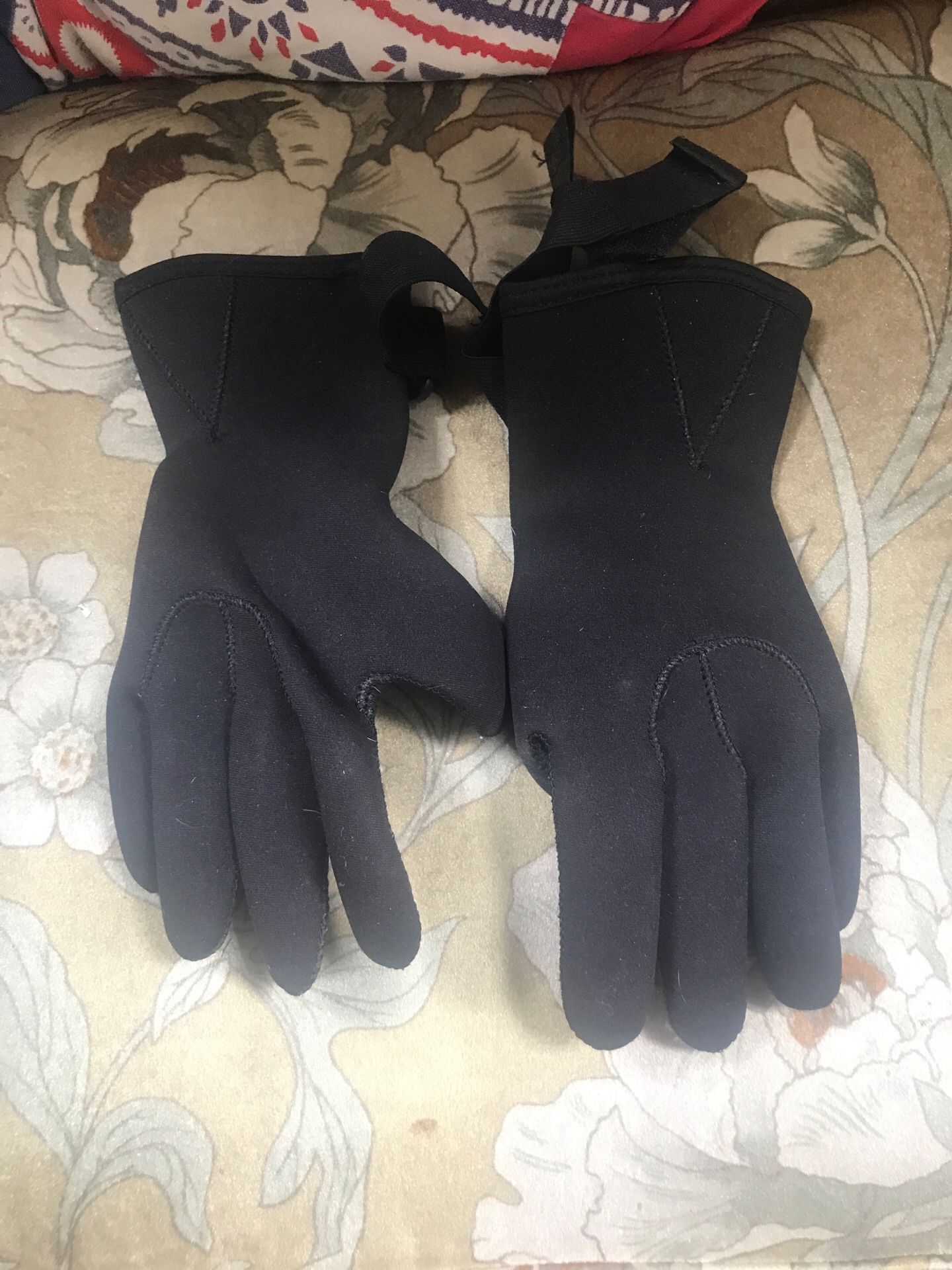 Divers gloves