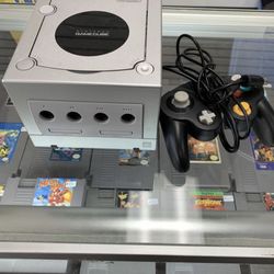 Nintendo GameCube Complete $120 Gamehogs 11am-7pm
