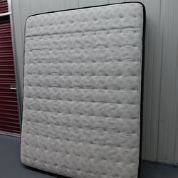 Queen mattress Seally