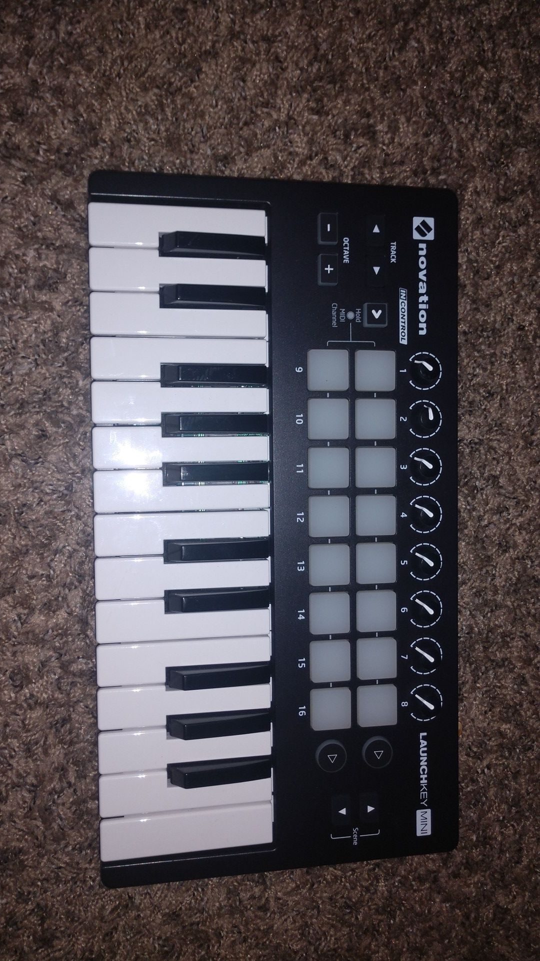 LauchKey mini Novation