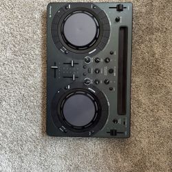 Pioneer DJ DDJ-WeGO4 Black DJ Controller