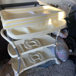 Baby Shower And Changing Table 