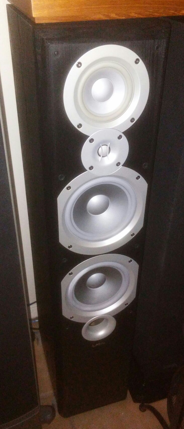 INFINITY PRIMUS P363 TOWER SPEAKER