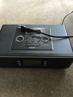 Teac iPod dock and radio