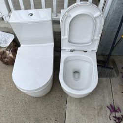 Toilets For Sale 