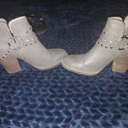 Boots Size 7 1/2 